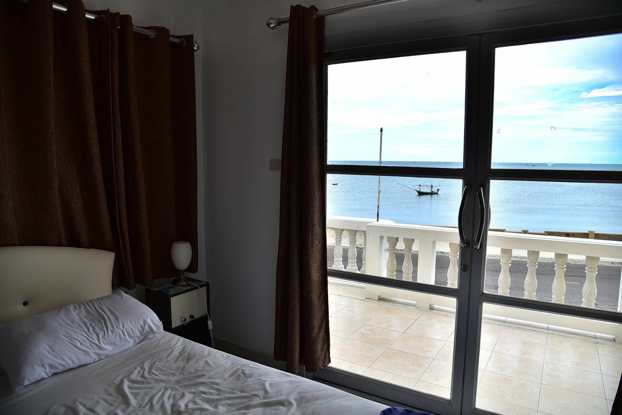 Sun Beach Guesthouse 쁘라쭈압키리칸 외부 사진